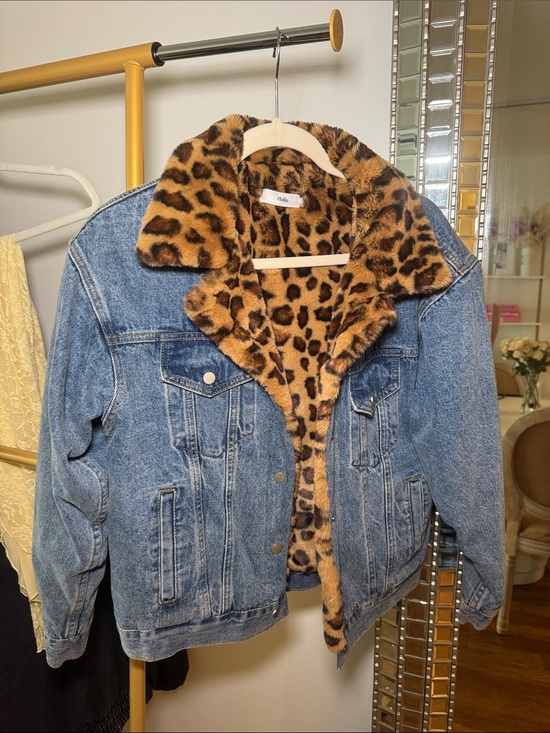 Adika Jackets & Blazers - Adika Blue Denim Jacket with Leopard Faux-Fur Collar
